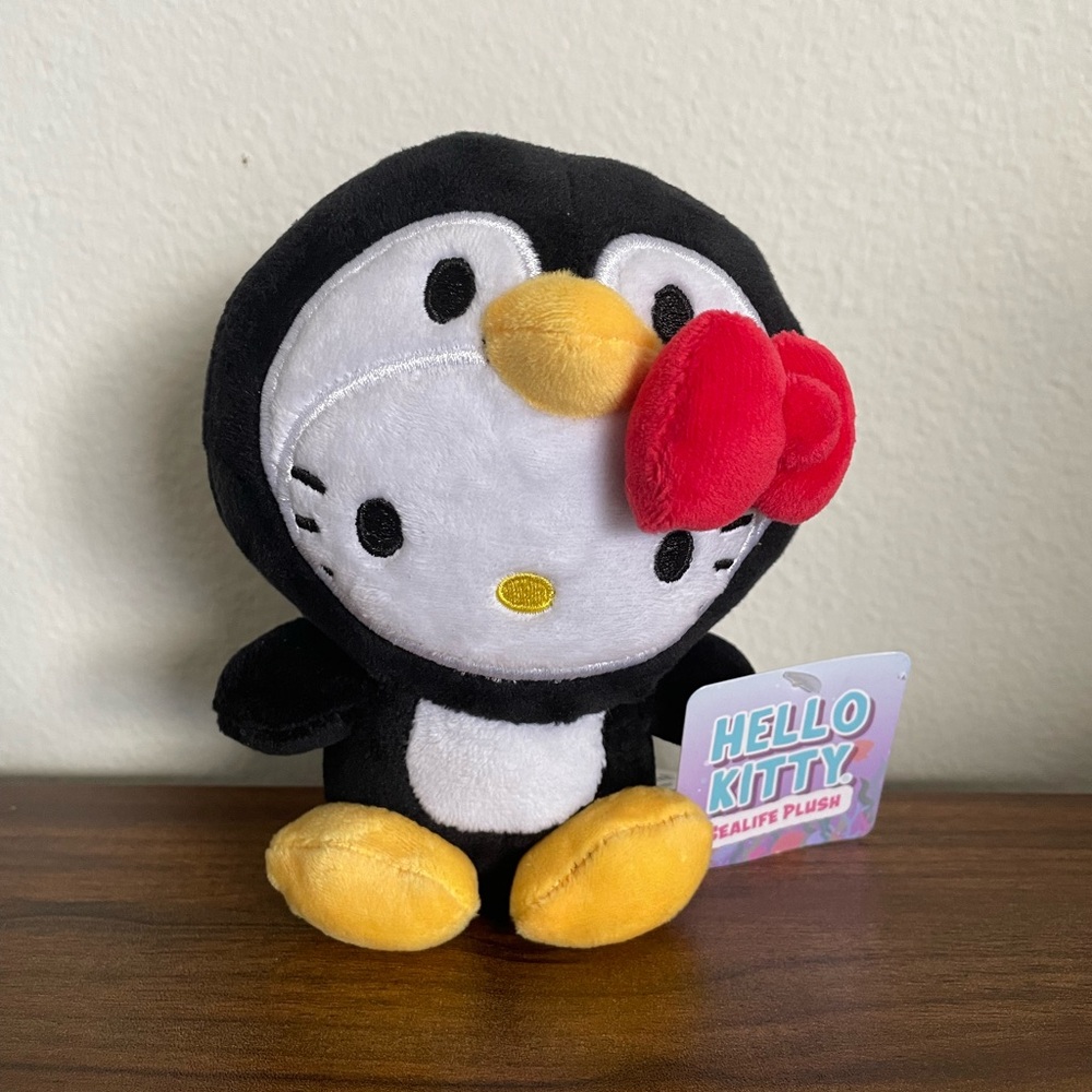 BRAND NEW 6 Inch Hello Kitty in Penguin Costume Plushie NWT